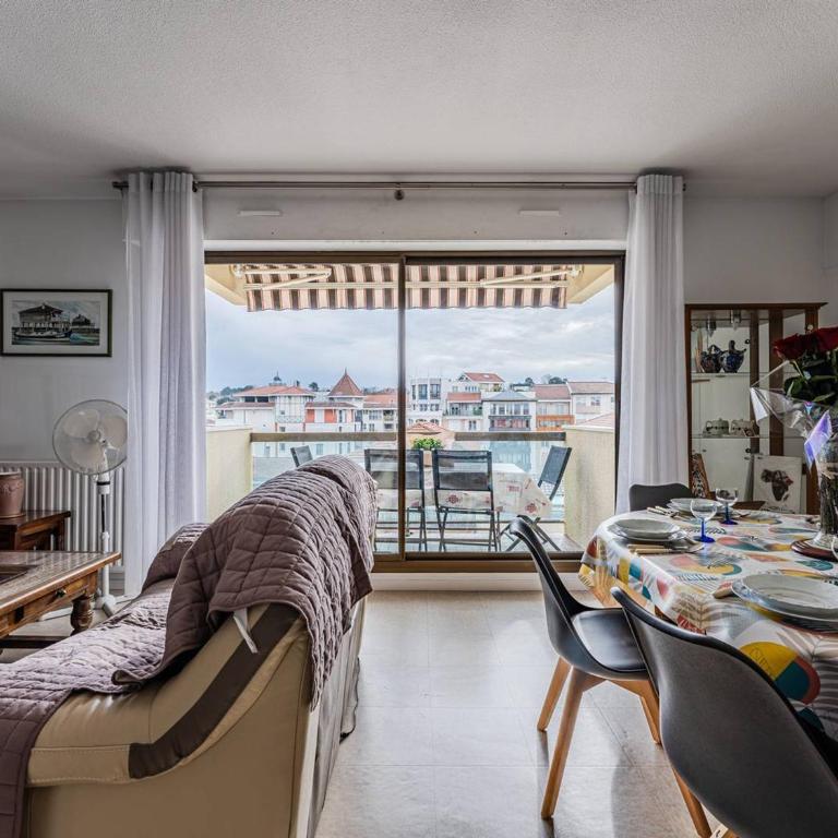 Appartement T3 spacieux avec parking, balcons, à 20m de la plage d'Arcachon - FR-1-433-152 - Appartement - 14
