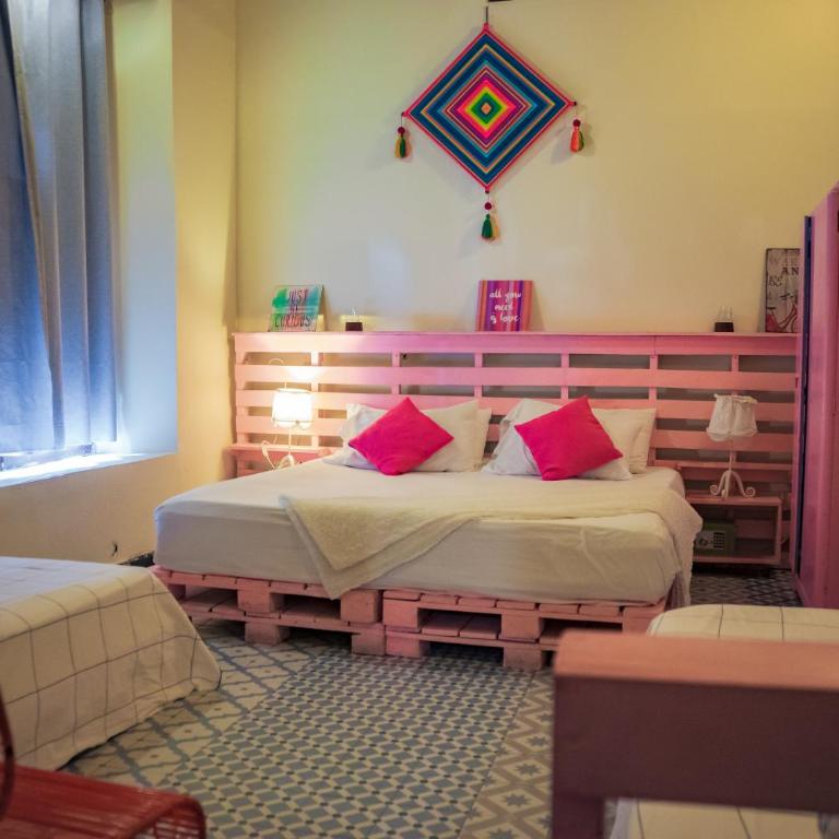 Villana's Hostal Santa Marta - Habitación Cuádruple Superior - 2