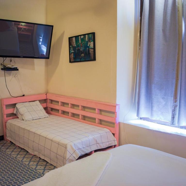 Villana's Hostal Santa Marta - Habitación Cuádruple Superior - 4