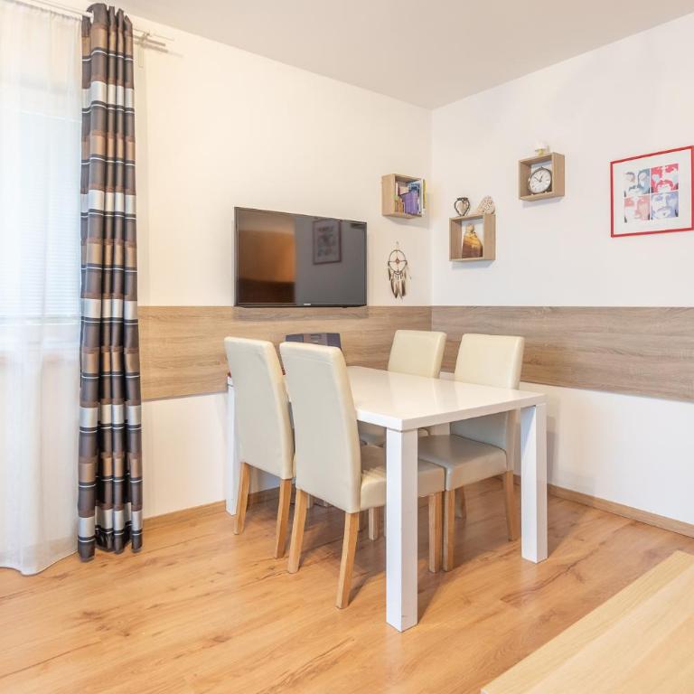 Praga Apartments & Restaurant Zell am See-Kaprun - Studio - 1