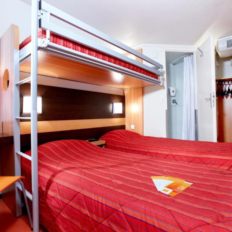Premiere Classe Grenoble Sud - Gieres Universite - Chambre Triple avec 3 Lits Simples - 1