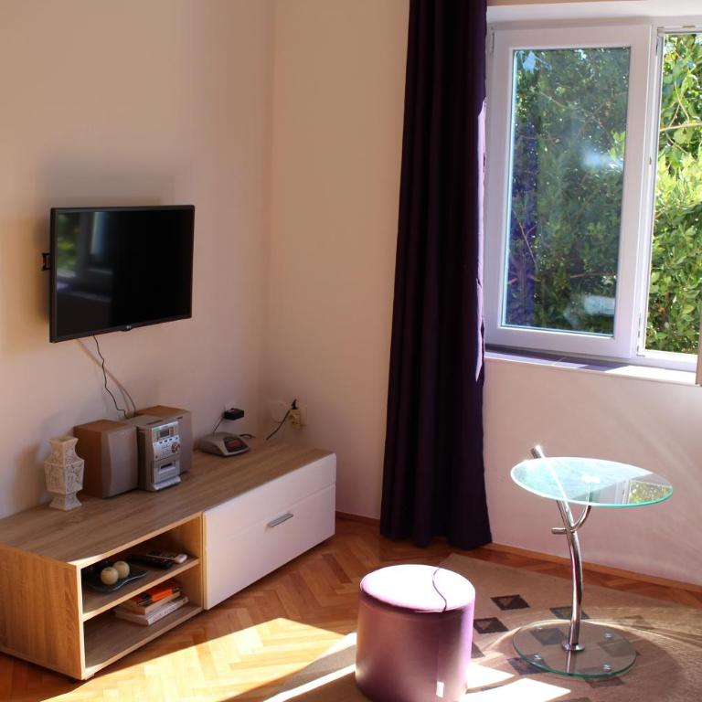 Casa Agava Becici - Two-Bedroom Apartment with Living Room - 9