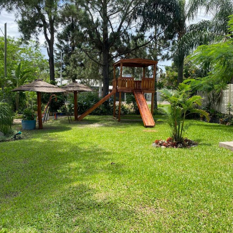 Casaquinta con Pileta en Corrientes Zona Corsos - Two-Bedroom House - 27