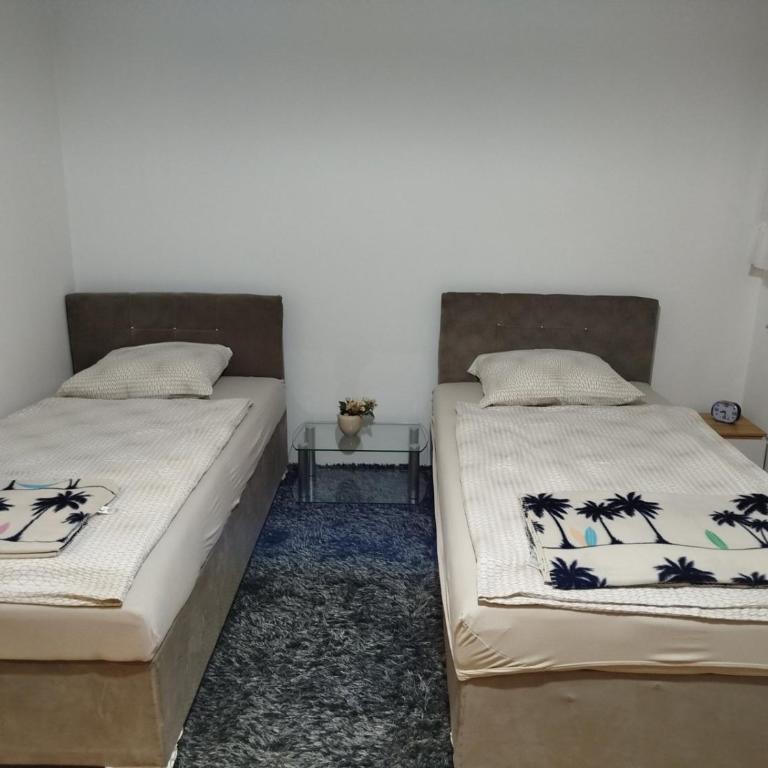 Prenoćište Nina - Two-Bedroom Apartment - 3
