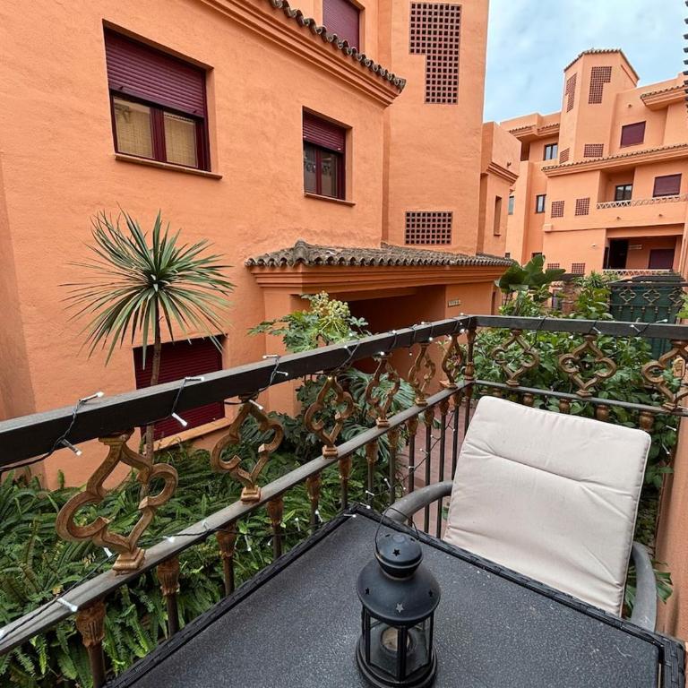 El Paraiso Golf, Marbella - Zest Holiday Lettings - Apartamento de 2 dormitorios con balcón - 3