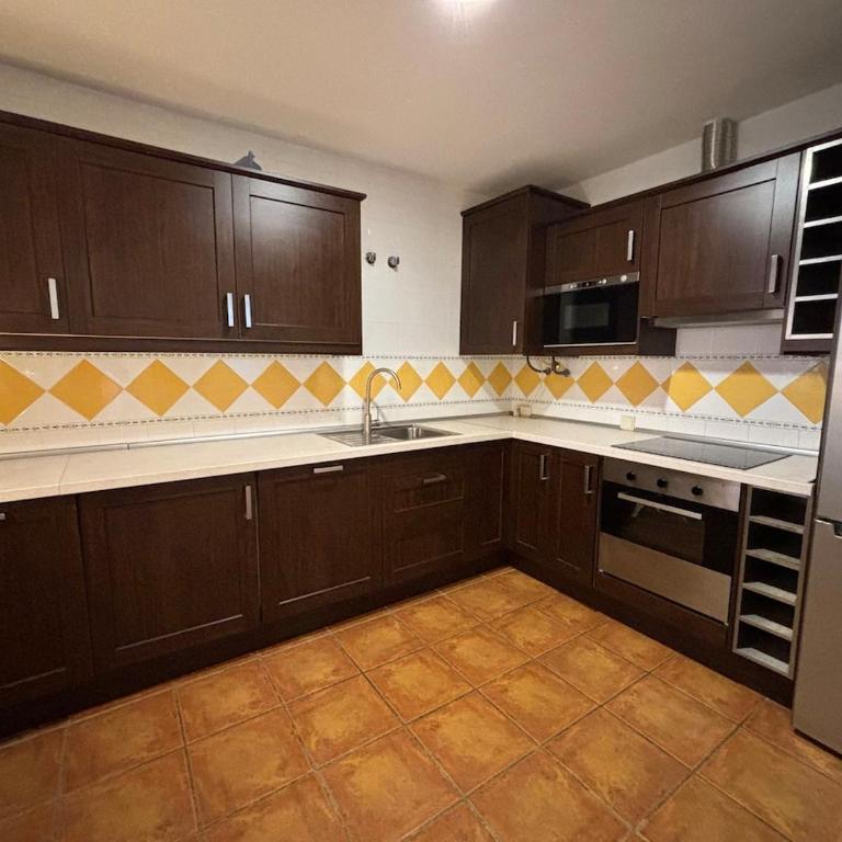 El Paraiso Golf, Marbella - Zest Holiday Lettings - Apartamento de 2 dormitorios con balcón - 10