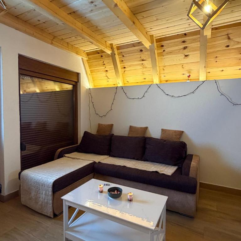 Lili home - Two-Bedroom House - 44