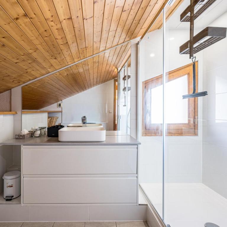 Florimontagne - Duplex 14 - Four-Bedroom Apartment - 9