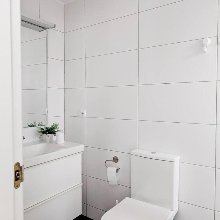 Puerto Banus! Sunny 2 bedroom w/ pool & terrace - Apartamento de 2 dormitorios - 28
