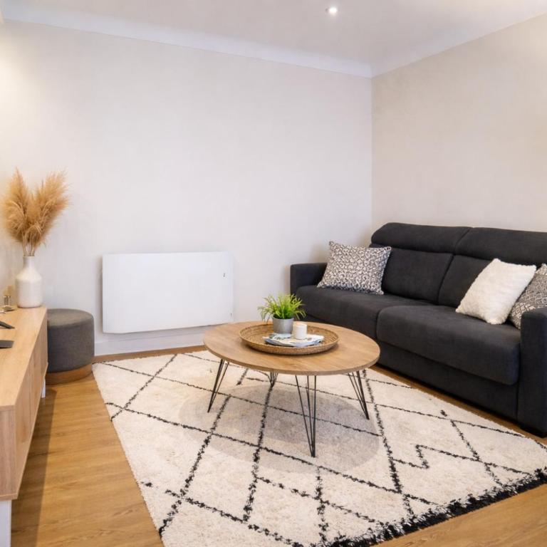 Appartement rénové idéalement situe dans le centre piéton des Sables d'Olonne - Appartement 2 Chambres - 1