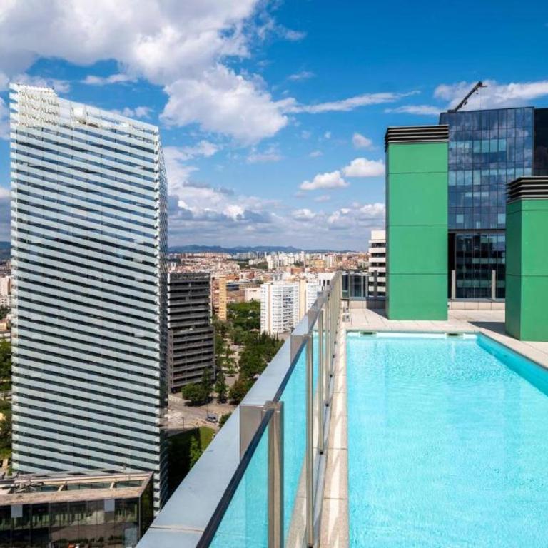 Homenfun Barcelona Fira Gran Via - Apartamento de 3 dormitorios - 23
