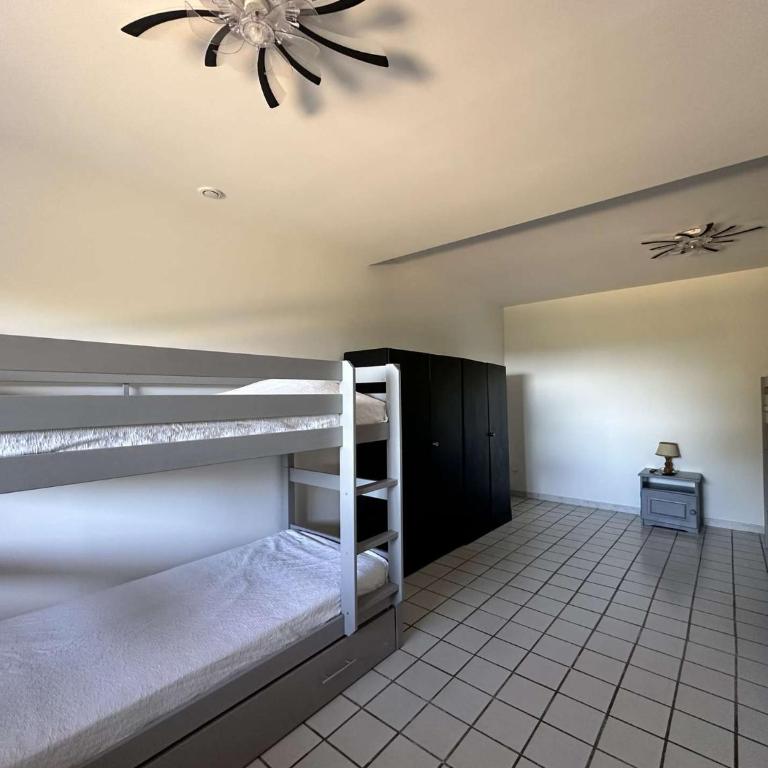 Villa BOUGINVILLEES climatisée pour 12 personnes avec piscine chauffée et vue mer à La Londe-Les-Maures - Maison 6 Chambres - 28