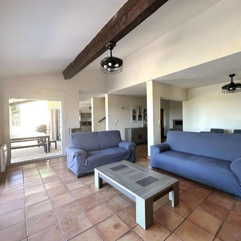 Villa BOUGINVILLEES climatisée pour 12 personnes avec piscine chauffée et vue mer à La Londe-Les-Maures - Maison 6 Chambres - 9