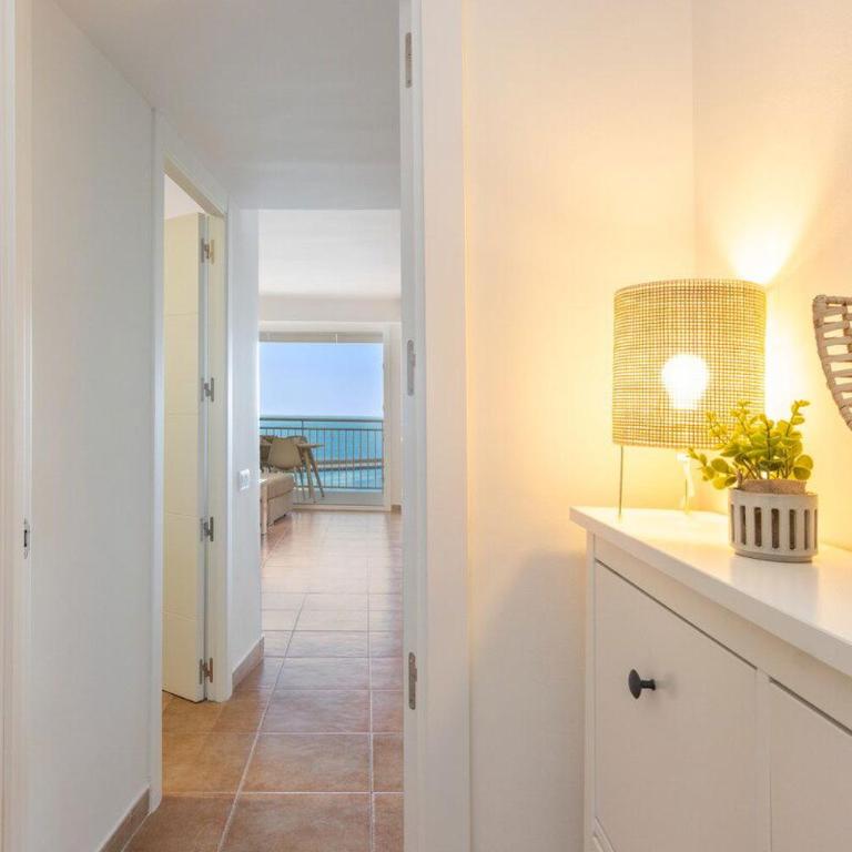 Frente al Mar, Terraza, Altura y Playa a 1 min - Apartamento de 2 dormitorios - 8