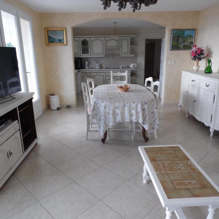 La Bastide Fleurie - Appartamento con Vista Piscina - 23