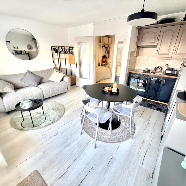 Vincenzo appart, Studio Confortable à Nendaz, accès Direct au Télécabine de Tracouet et Parking Souterrain Inclus - One-Bedroom Apartment - 5