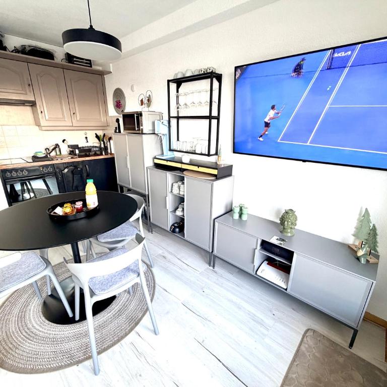 Vincenzo appart, Studio Confortable à Nendaz, accès Direct au Télécabine de Tracouet et Parking Souterrain Inclus - One-Bedroom Apartment - 9
