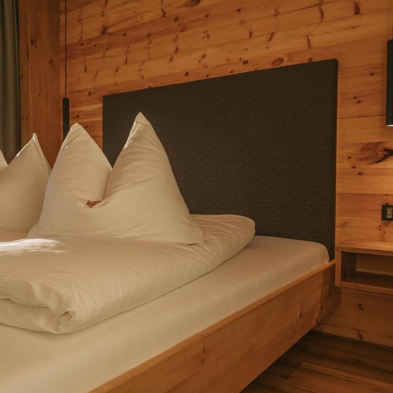 Berggasthof - Pension Lahnerhof - Doppelzimmer mit Balkon - 3