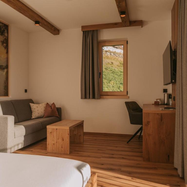 Berggasthof - Pension Lahnerhof - Familienzimmer mit Balkon - 6