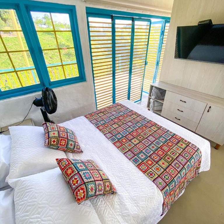 LA QUERENDONA - Alojamiento cafetero - Quadruple Room with Mountain View - 12