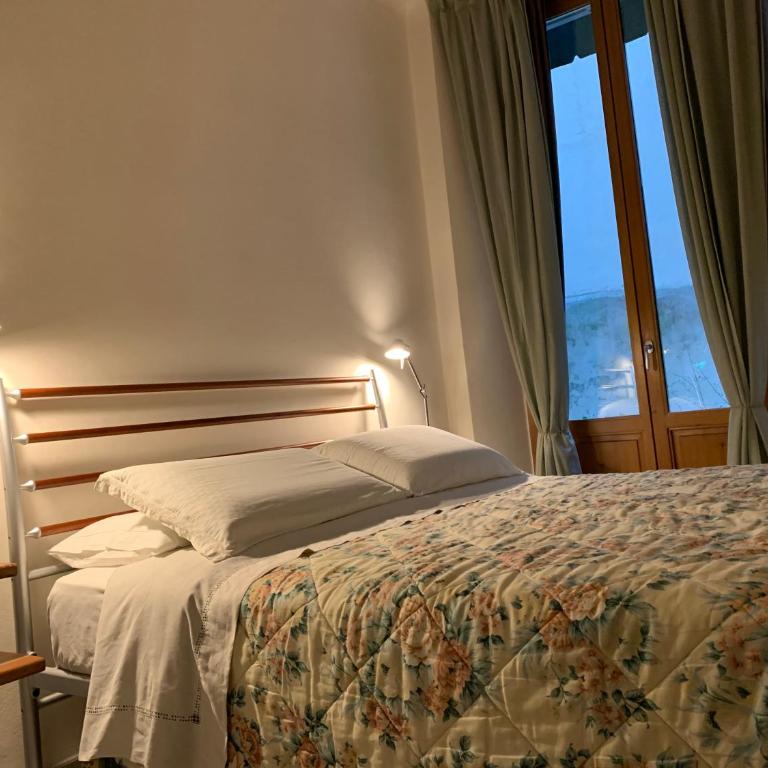 A casa di Enrico e LuzMe - Camera Matrimoniale con Bagno Privato - 3