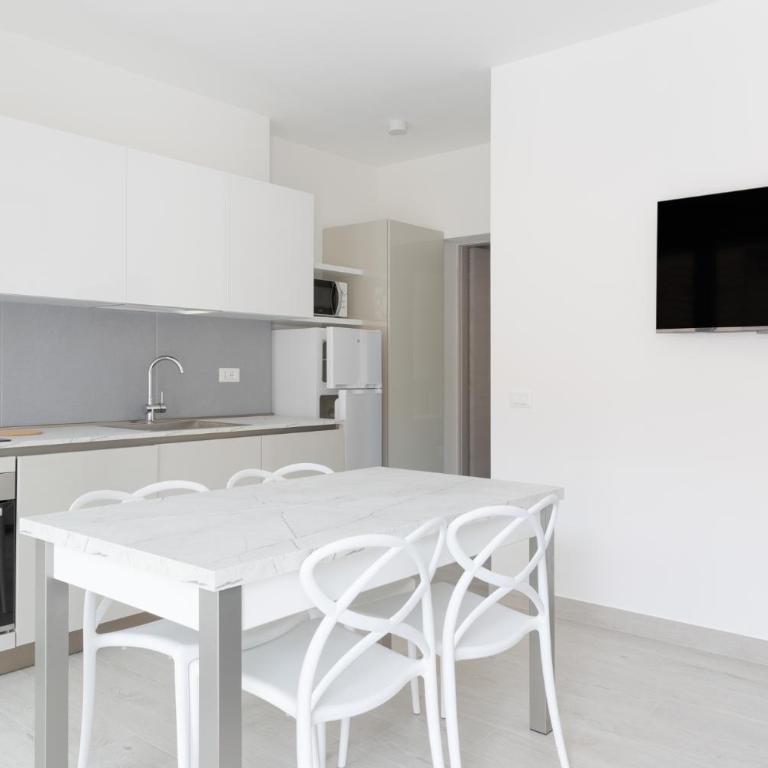 Appartamenti Mirella - Appartamento con 2 Camere da Letto e Terrazza - 2
