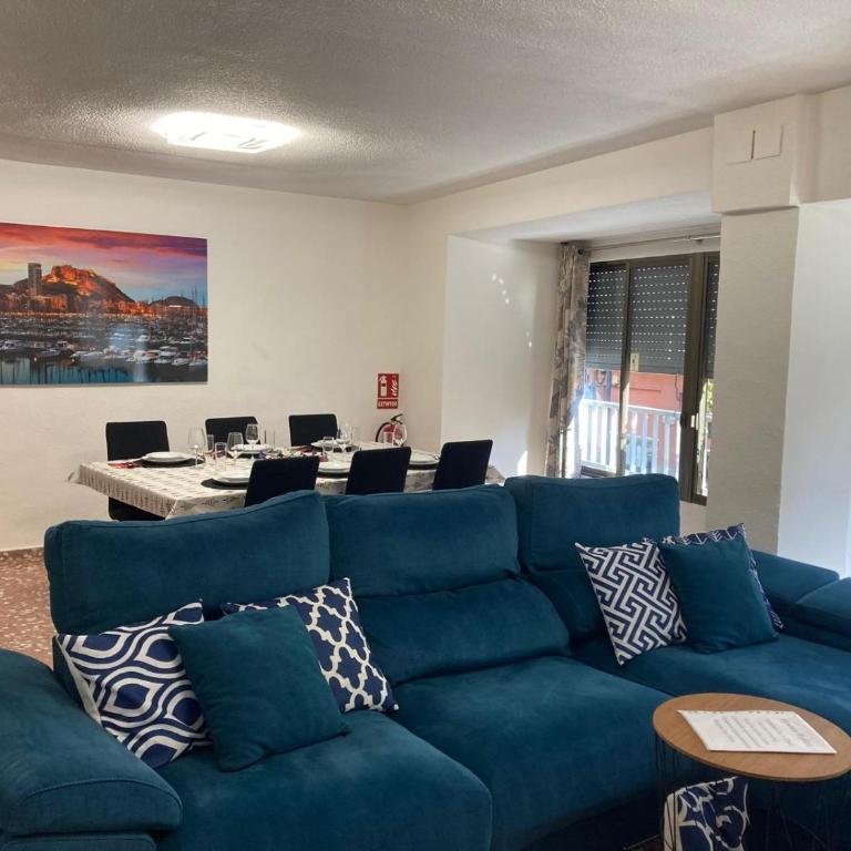 Amparo Home Family Stay near ADDA, Plaza de Toros & General Hospital - Three-Bedroom Apartment - High Floor - 31