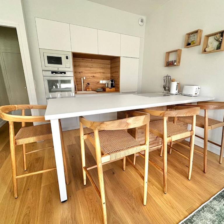 Juliette - Grand T2 élégant avec Parking et terrasse à 2 pas de la plage - Apartamento Superior de 1 dormitorio con balcón - 9