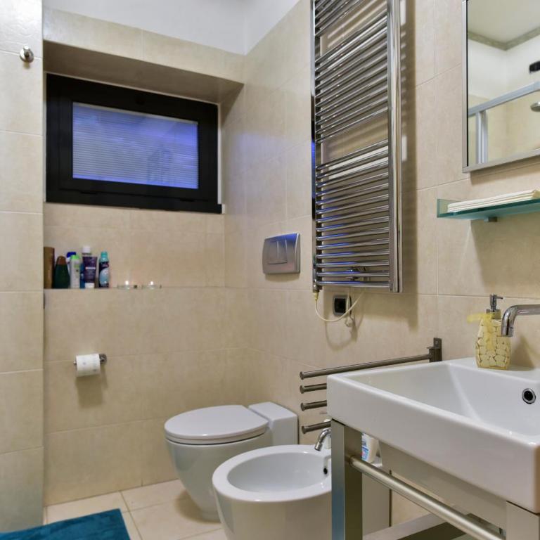 Home Sorbara "Luxury Home" - Deluxe Apartment - 35
