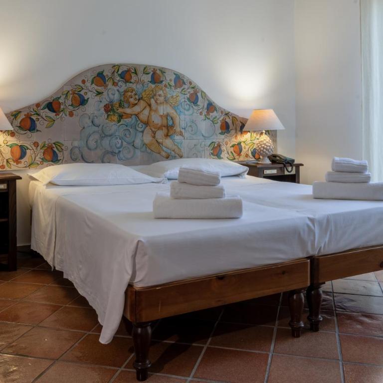 Hotiday Taormina Baia - Camera Matrimoniale con Balcone - 1