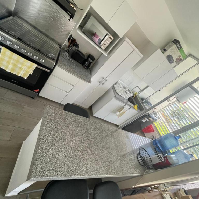 Departamento amoblado en zona exclusiva de piura - Three-Bedroom Apartment - 5