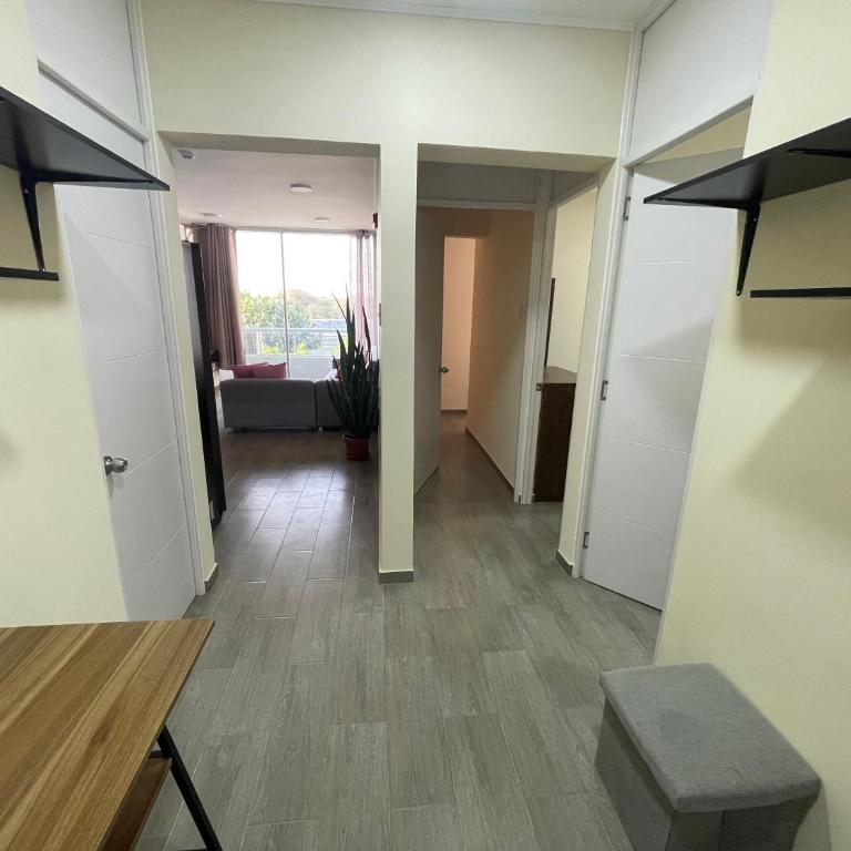 Departamento amoblado en zona exclusiva de piura - Three-Bedroom Apartment - 7
