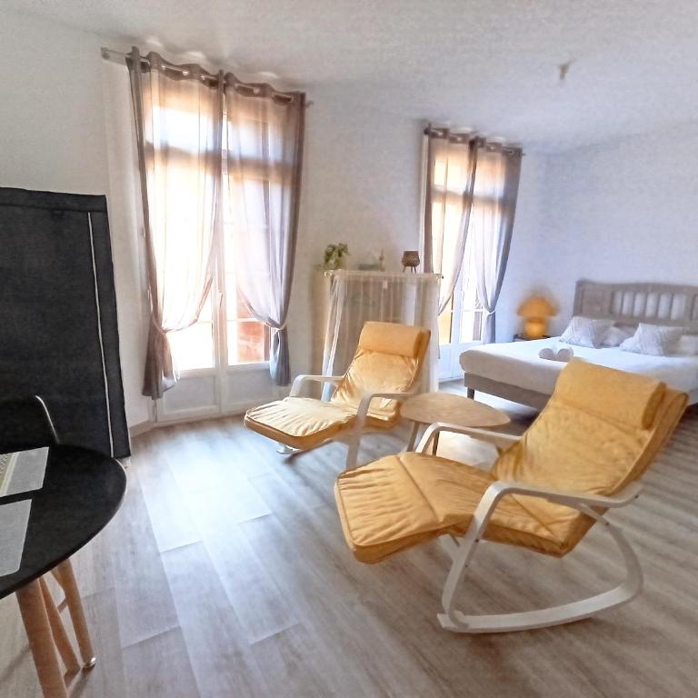 Apt 8, 2ème étage, charmant studio climatisé, tout confort avec terrasse ensoleillée plein sud - Apartment mit 1 Schlafzimmer - 9