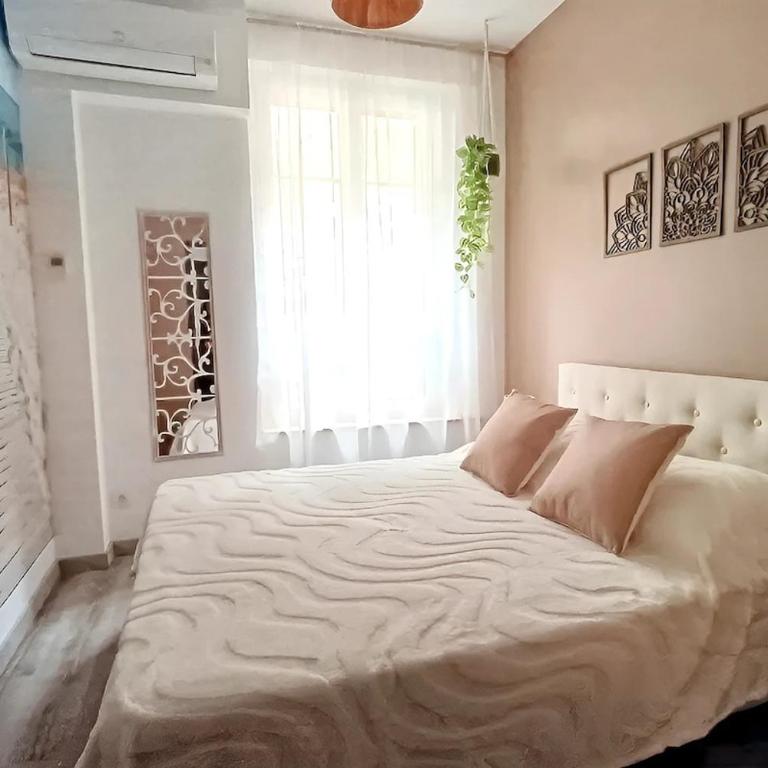 Apt 9, 2ème étage, magnifique T2 d'environ 45m2, climatisé avec une large terrasse plein sud - Appartamento con 1 Camera da Letto - 1