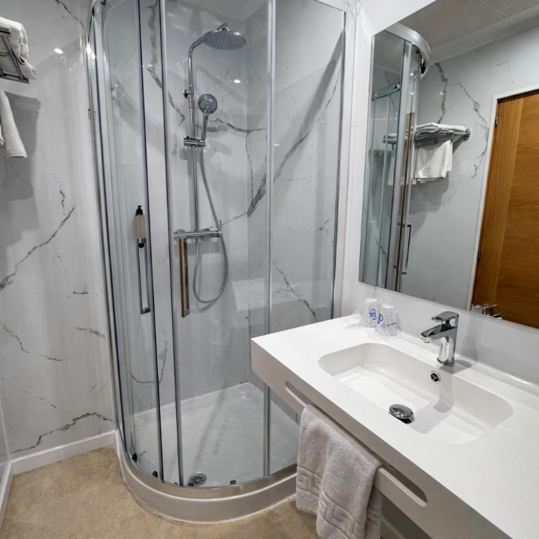 Hotel Duquesa - Habitación Doble - 4