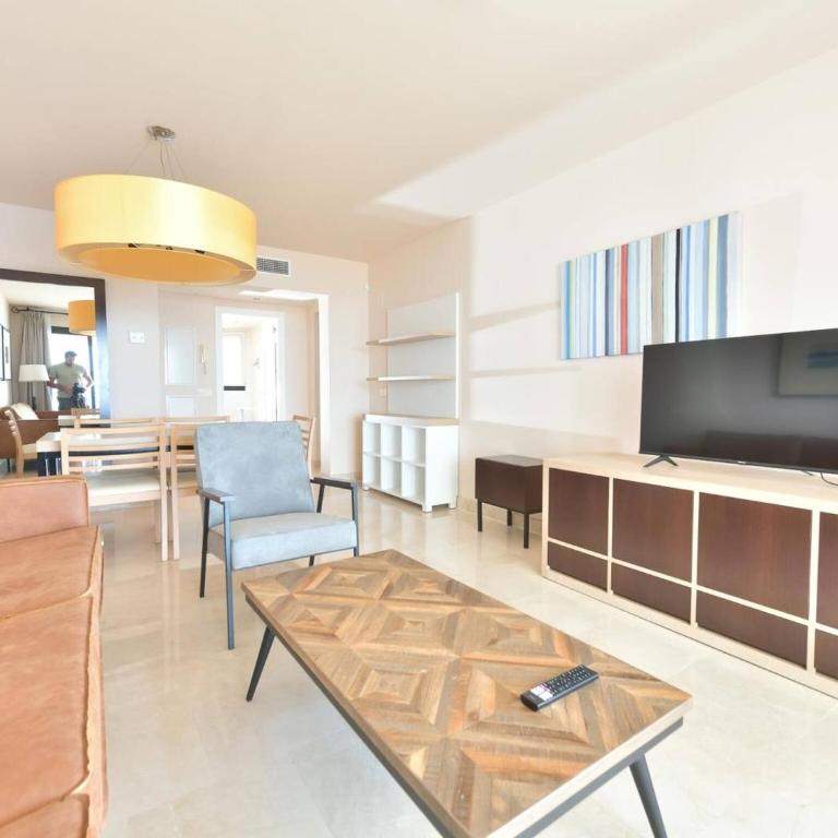 Apartamento de 3 dormitorios frente al mar - Apartment - 3