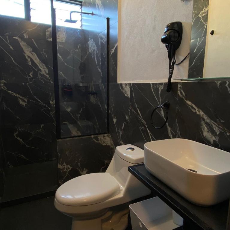 Bright Studio Apartment Casa Icacos Apt 3 - Suite Apartment - 12
