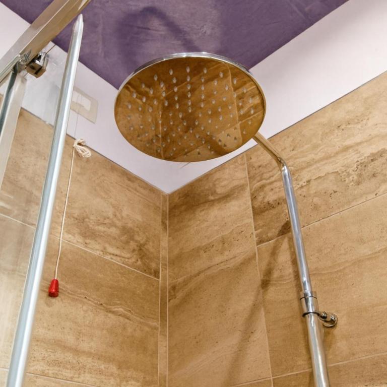 Camera Azzurra con veranda privata - Madame Fannj - Camera Matrimoniale/Doppia con Letti Singoli con Bagno Privato Esterno - 22