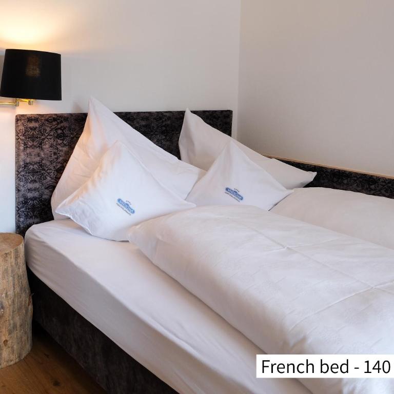 Ferien & Wellnesshotel Windschar - Standard Room "Neves" with French bed (140x200cm) - 3