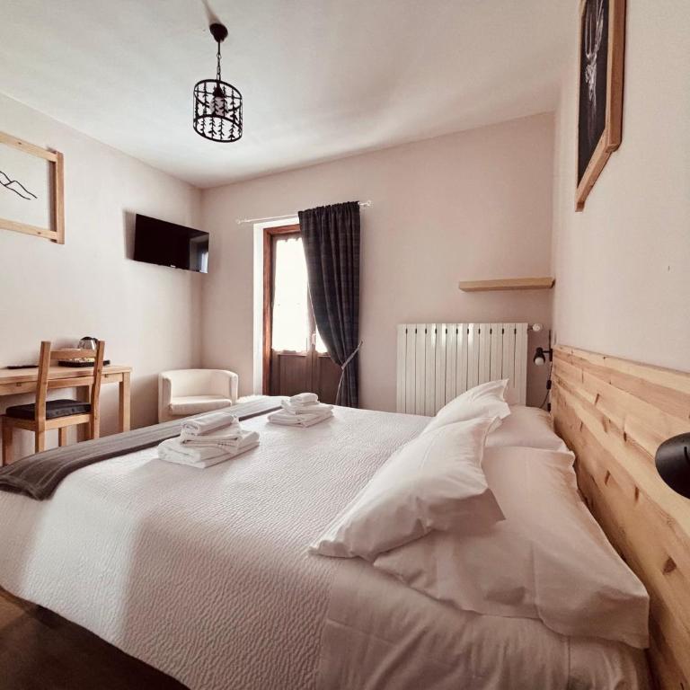 Hotel Piccolo Chalet - Chambre Double ou Lits Jumeaux Standard avec Balcon - 1