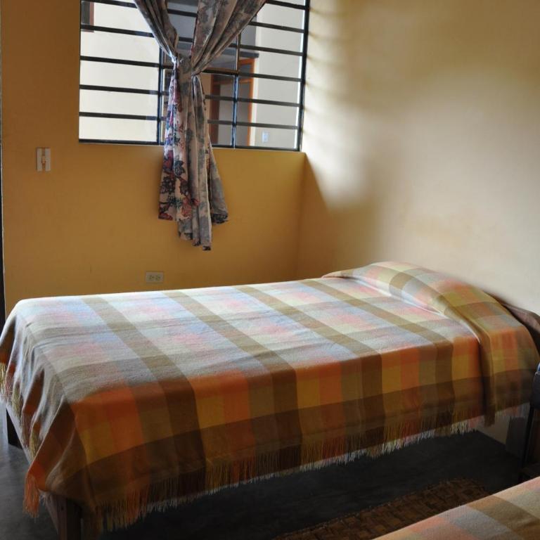 A Welcome Break Hostal - Twin Room with Shared Bathroom - 2