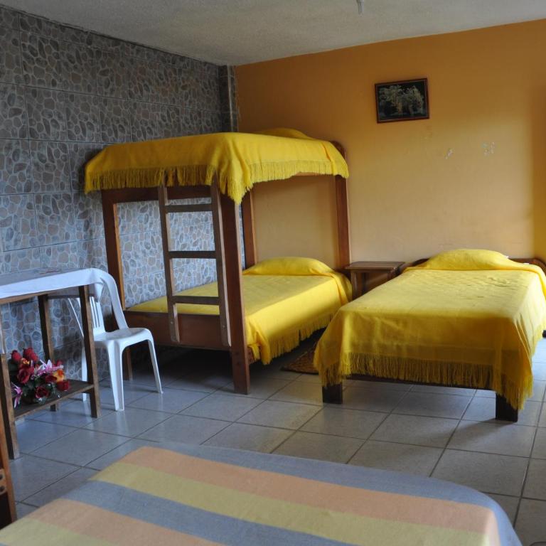 A Welcome Break Hostal - Family Room - 1