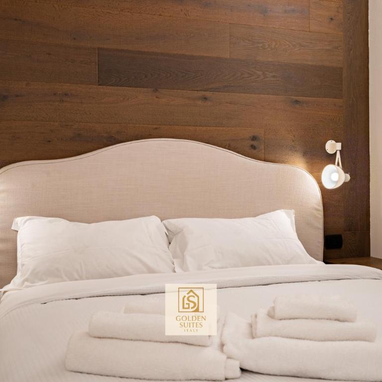 GoldenSuitesItaly Piazza Duomo Luxury Apartment 3 - Two-Bedroom Apartment - 4