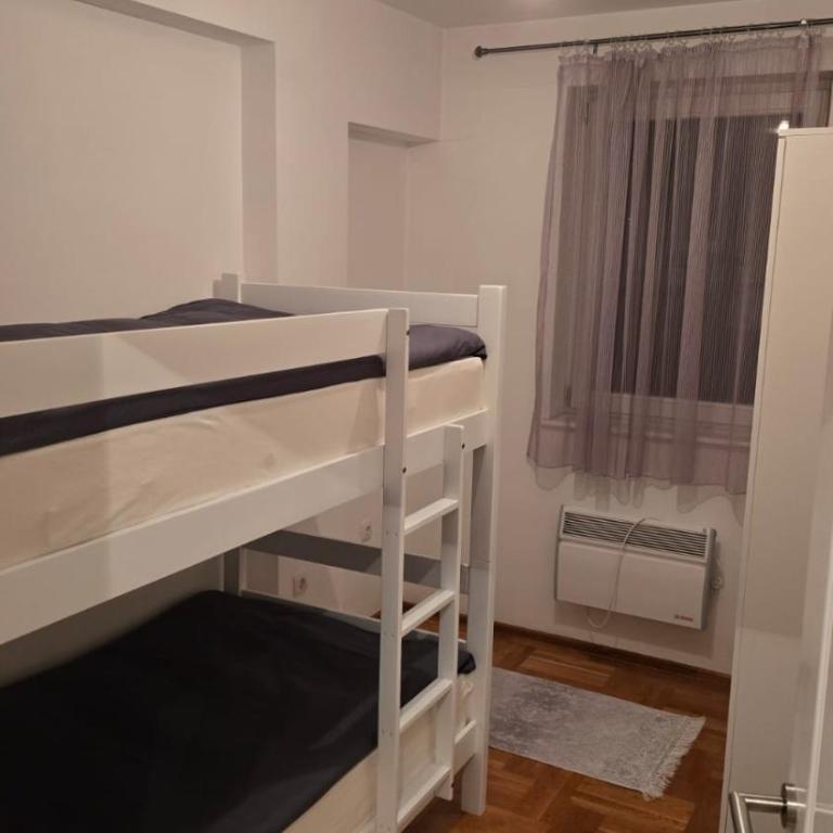 Apartman Pale centar - Two-Bedroom Apartment - 9