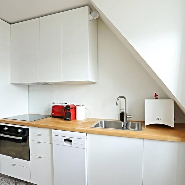 Air conditioning, calm & comfort in the heart of Paris Marais - One-Bedroom Apartment - 5