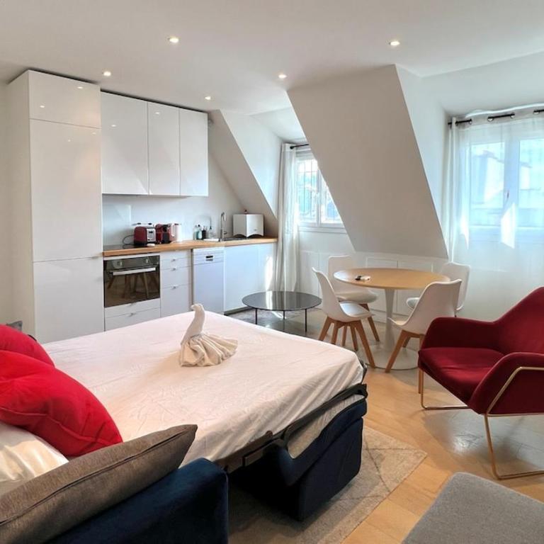 Air conditioning, calm & comfort in the heart of Paris Marais - One-Bedroom Apartment - 17