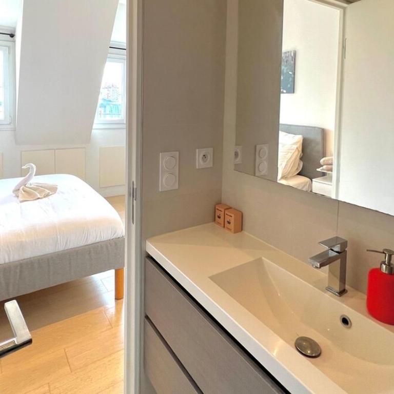 Air conditioning, calm & comfort in the heart of Paris Marais - One-Bedroom Apartment - 18