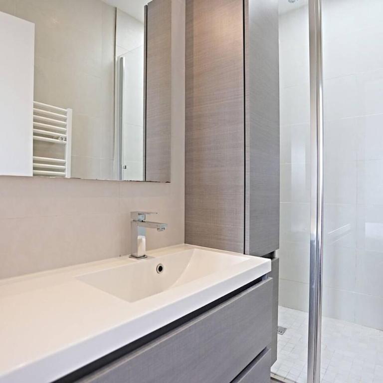 Air conditioning, calm & comfort in the heart of Paris Marais - One-Bedroom Apartment - 36