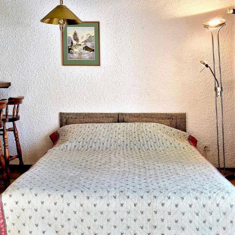 Charming Vintage Flat near Spa Slopes - Apartment - 9