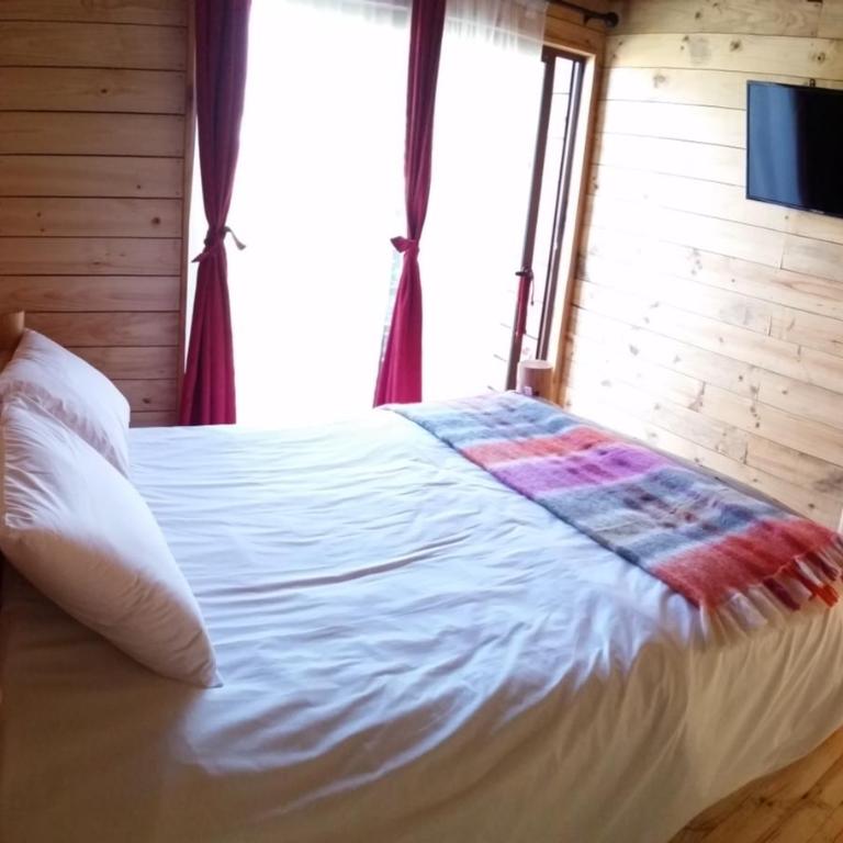 Hostel Moreno - Habitación Doble Deluxe con balcón y vistas al mar - 7